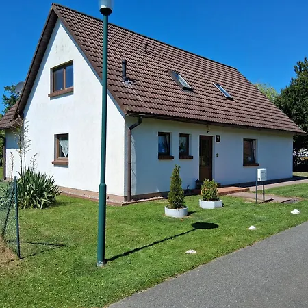 Nahe Ostsee Mit Garten * Saal